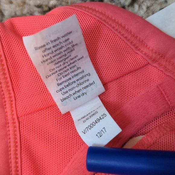 Athleta Twister Coral Pink Bikini Top 32 D/DD Twist Front Strappy Wired Lined - Picture 11 of 14